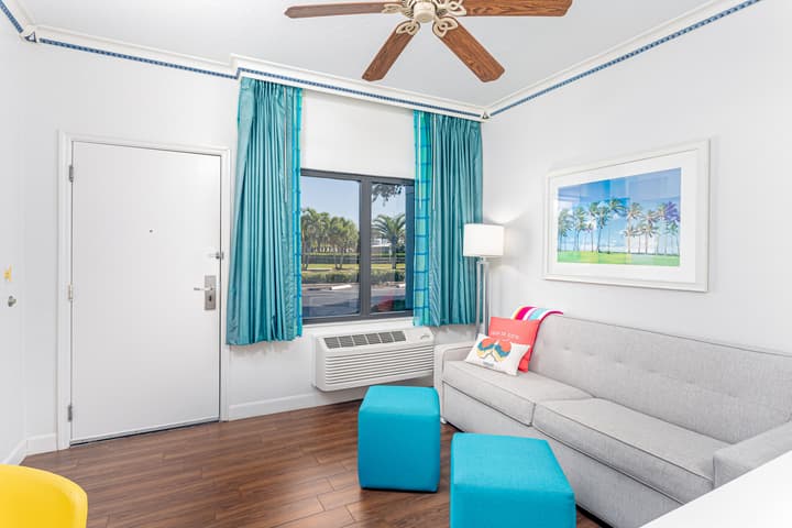Beachside Hotel & Suites Cocoa Beach - Port Canaveral
