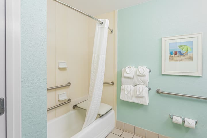 Beachside Hotel & Suites Cocoa Beach - Port Canaveral