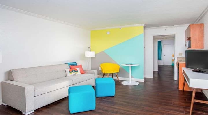 Beachside Hotel & Suites Cocoa Beach - Port Canaveral