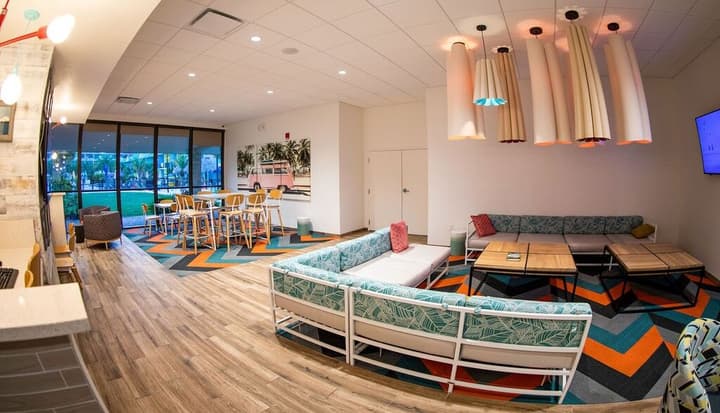 Beachside Hotel & Suites Cocoa Beach - Port Canaveral
