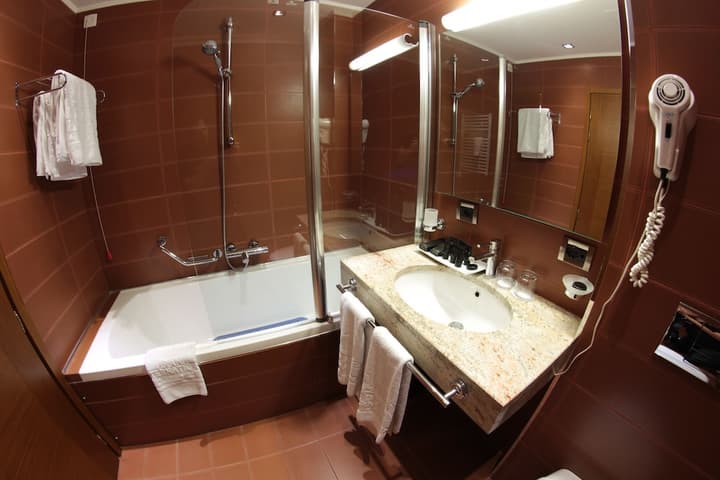 Hotel Tirana International & Conference Center 4*