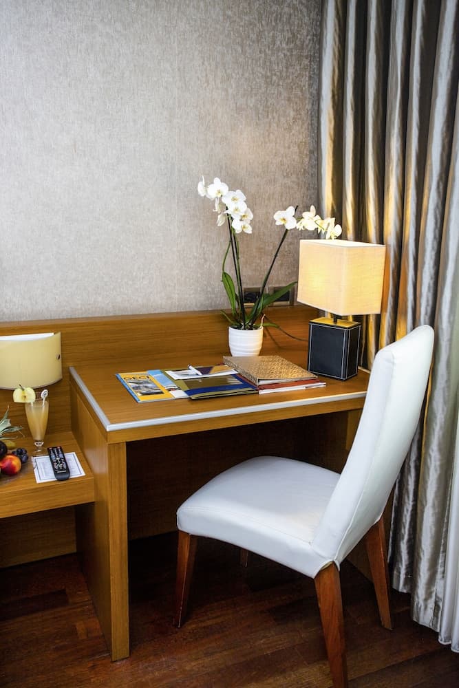 Hotel Tirana International & Conference Center 4*