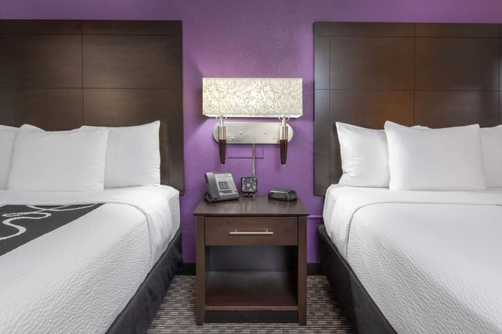 La Quinta Inn & Suites by Wyndham Clifton/Rutherford