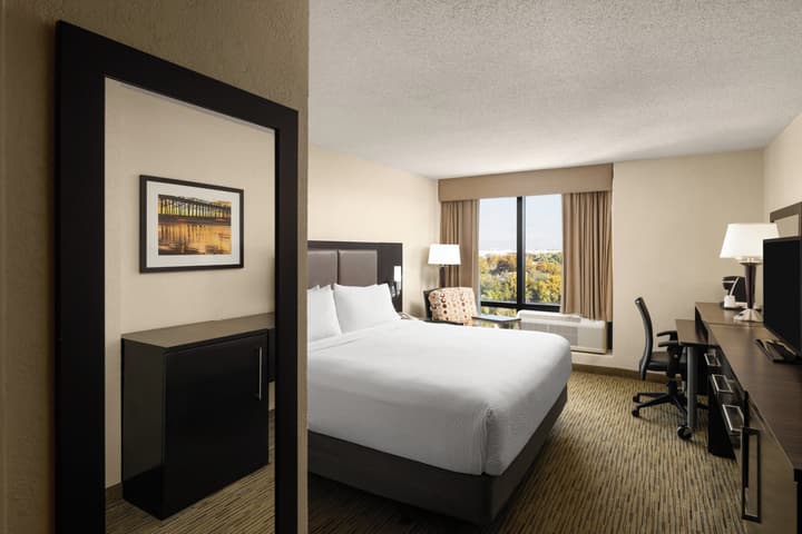 Holiday Inn Miami - International Airport by IHG