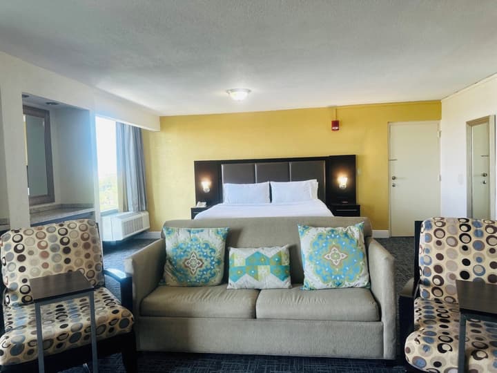 Holiday Inn Miami - International Airport by IHG