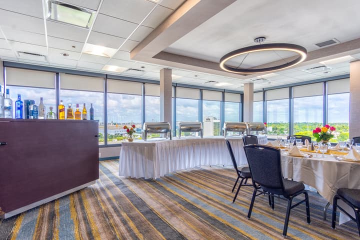 Holiday Inn Miami - International Airport by IHG