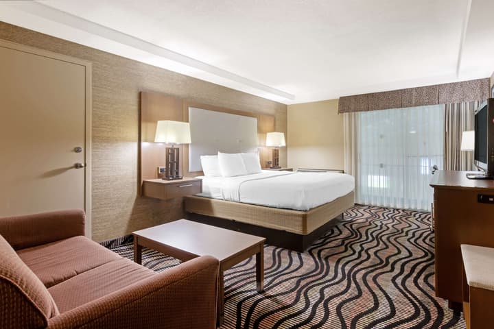 Best Western Summit Inn