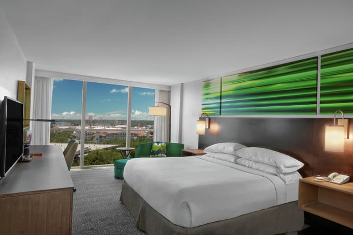 DoubleTree by Hilton at the Entrance to Universal Orlando