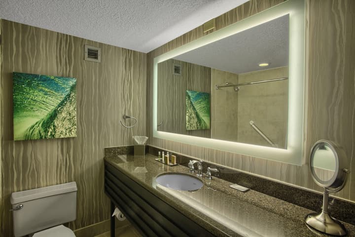 DoubleTree by Hilton at the Entrance to Universal Orlando