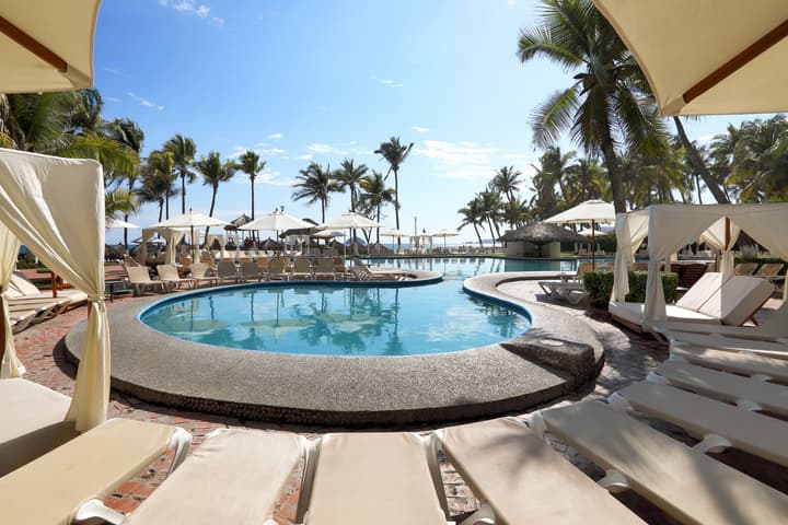 Emporio Ixtapa - with Optional All Inclusive