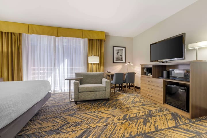 Best Western Plus Bayside Inn