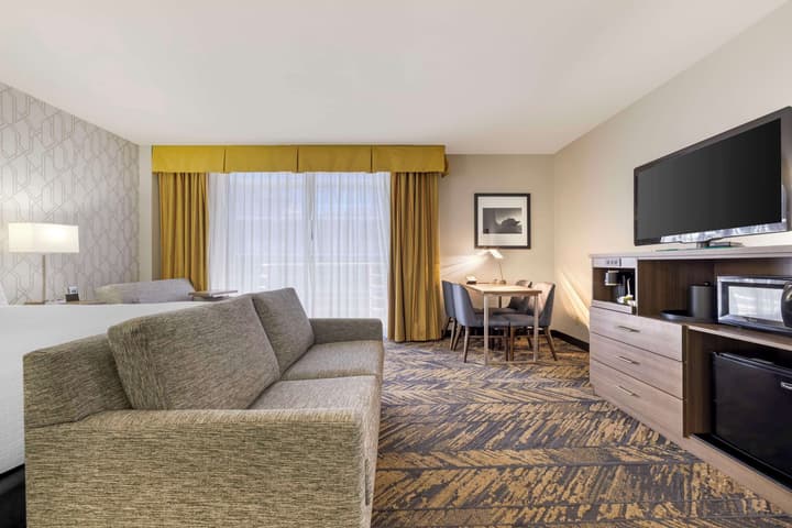 Best Western Plus Bayside Inn