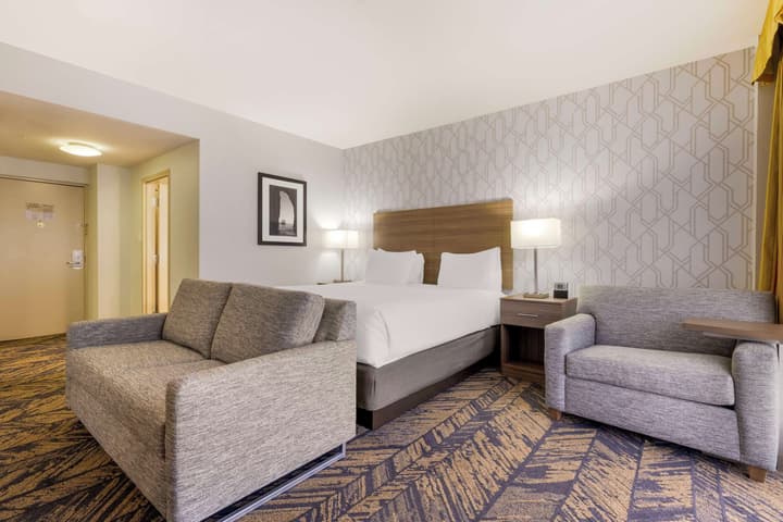 Best Western Plus Bayside Inn