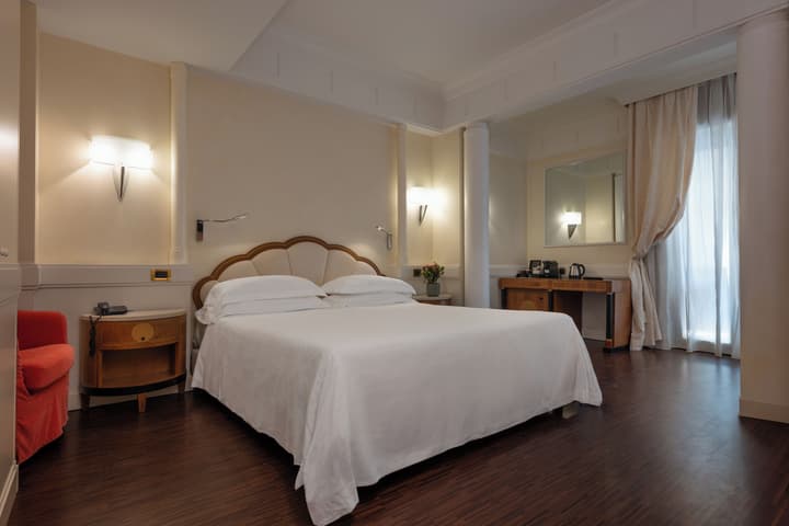 HOTEL STENDHAL