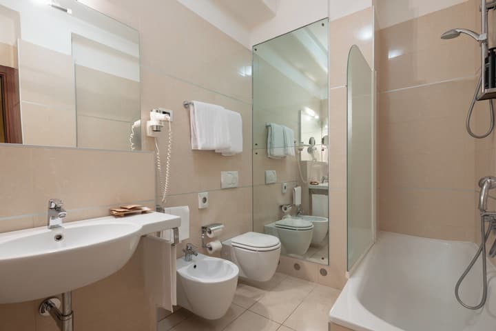 HOTEL STENDHAL