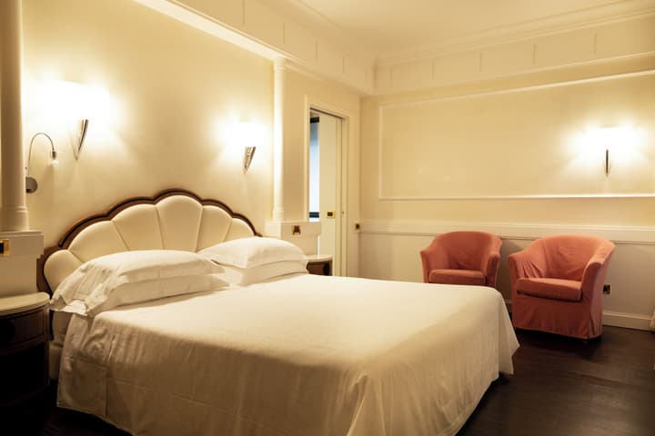 HOTEL STENDHAL