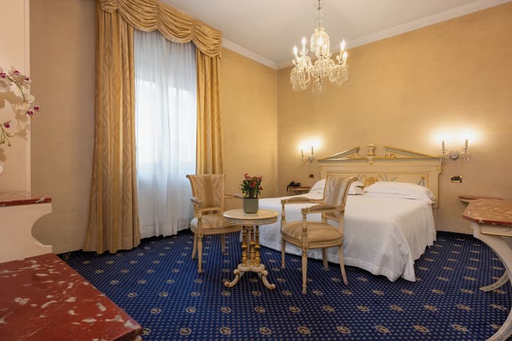 HOTEL STENDHAL