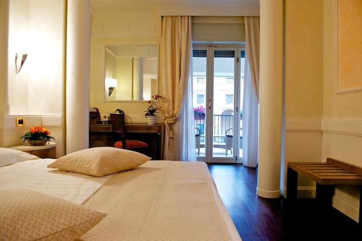 HOTEL STENDHAL
