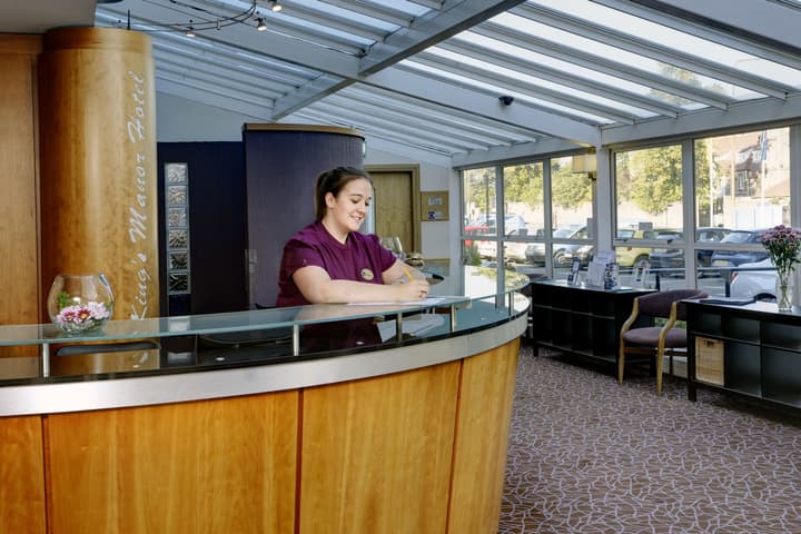 Best Western Kings Manor Hotel