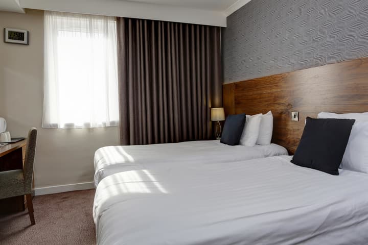 Best Western Kings Manor Hotel