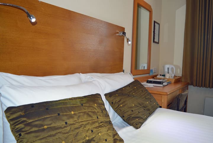 Best Western Kings Manor Hotel