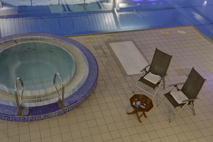 Best Western Kings Manor Hotel