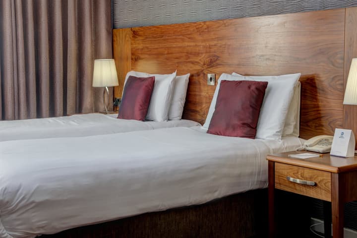 Best Western Kings Manor Hotel