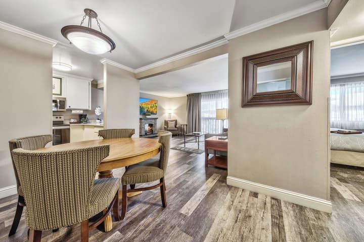 Forest Suites Resort at Heavenly Village