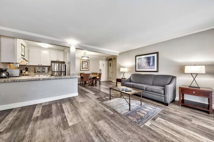 Forest Suites Resort at Heavenly Village