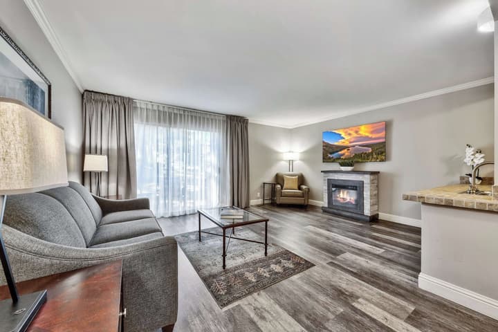 Forest Suites Resort at Heavenly Village