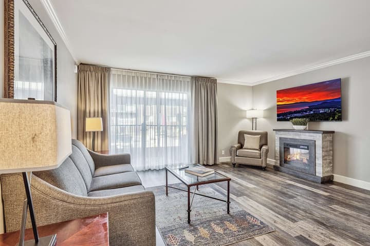 Forest Suites Resort at Heavenly Village