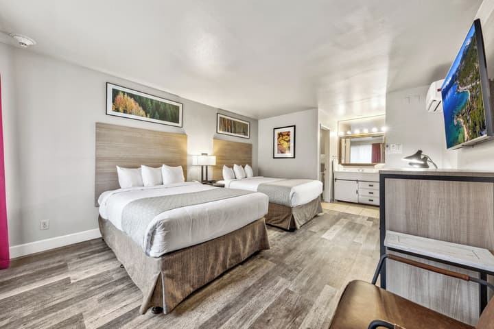 Forest Suites Resort at Heavenly Village
