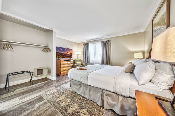 Forest Suites Resort at Heavenly Village