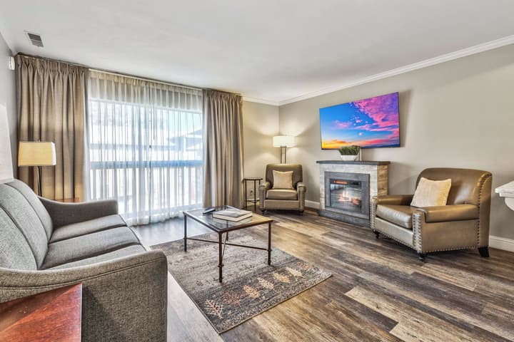 Forest Suites Resort at Heavenly Village
