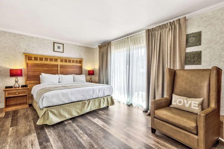 Forest Suites Resort at Heavenly Village