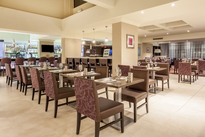 Holiday Inn Toronto - Int'l Airport by IHG