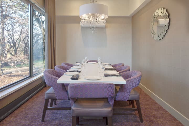 Holiday Inn Toronto - Int'l Airport by IHG