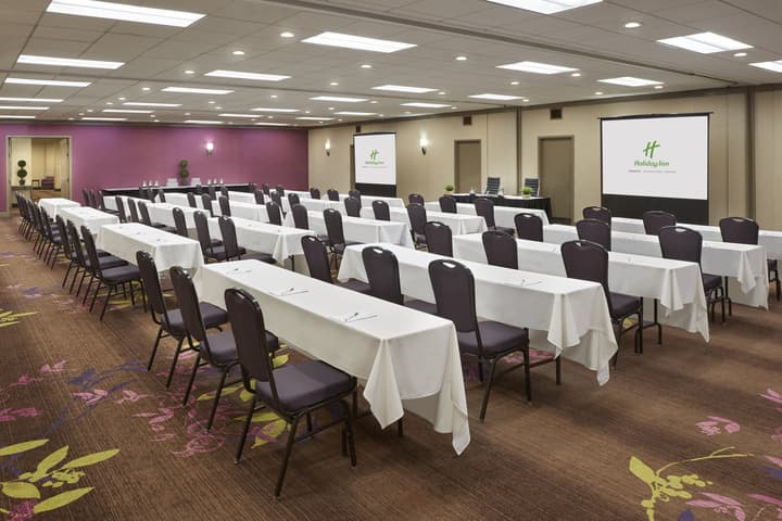 Holiday Inn Toronto - Int'l Airport by IHG