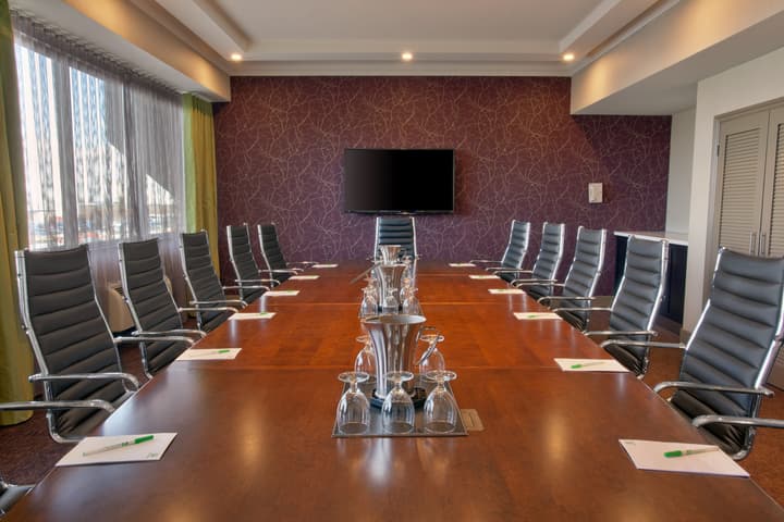 Holiday Inn Toronto - Int'l Airport by IHG