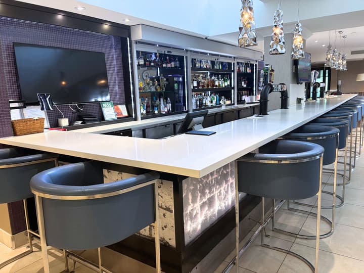 Holiday Inn Toronto - Int'l Airport by IHG