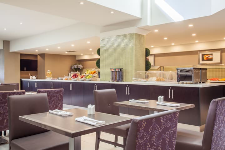 Holiday Inn Toronto - Int'l Airport by IHG