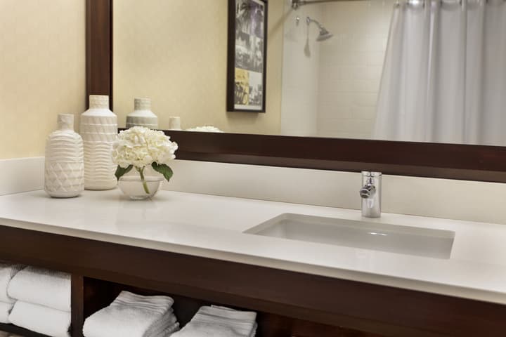 Renaissance Los Angeles Airport Hotel