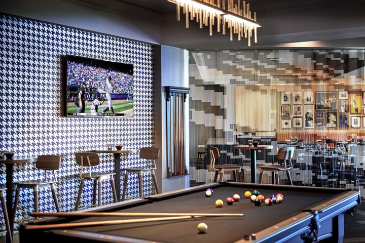 Renaissance Los Angeles Airport Hotel