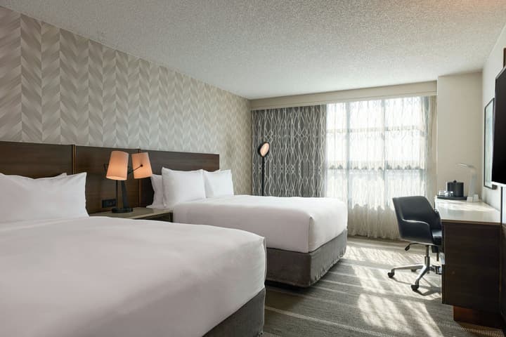 Renaissance Los Angeles Airport Hotel