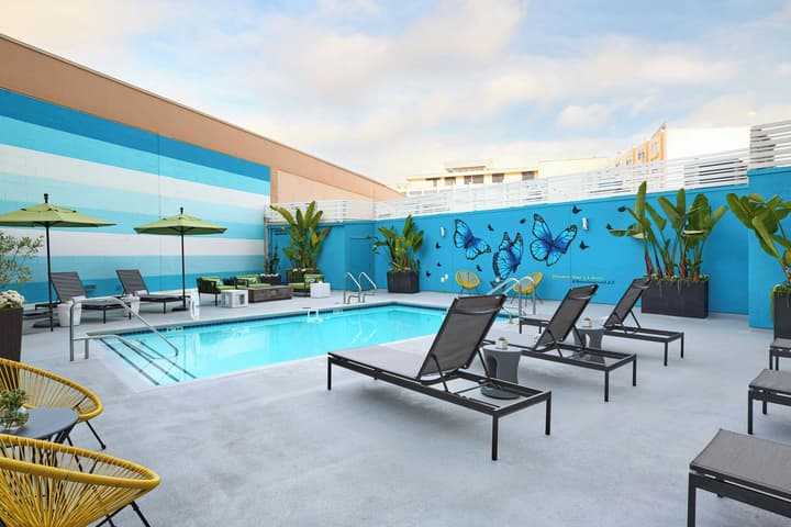 Renaissance Los Angeles Airport Hotel