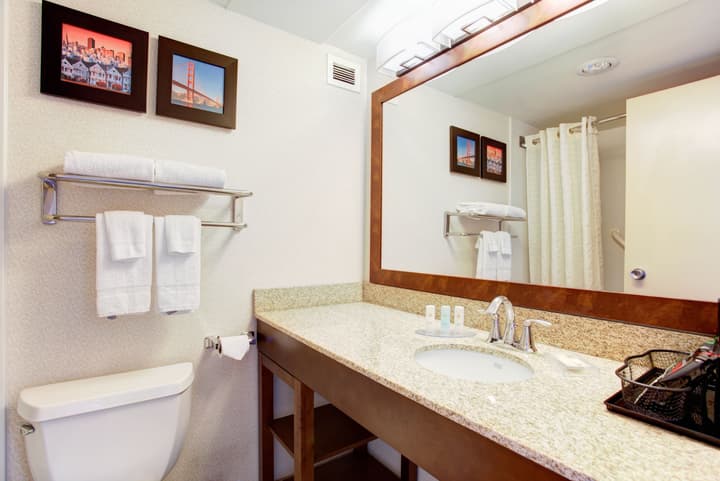 Comfort Inn by the Bay