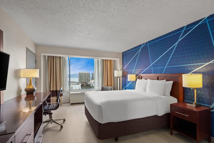 Comfort Inn by the Bay