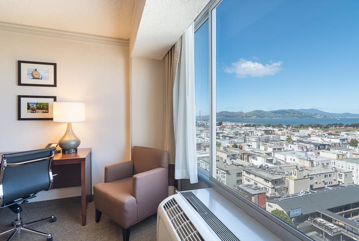 Comfort Inn by the Bay