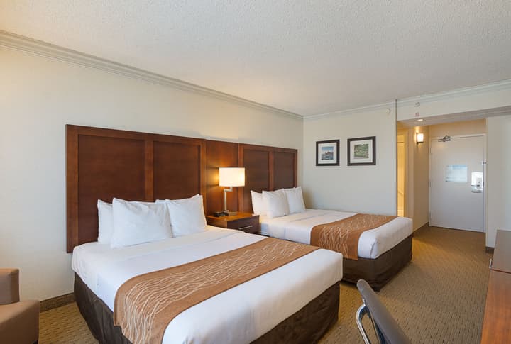 Comfort Inn by the Bay