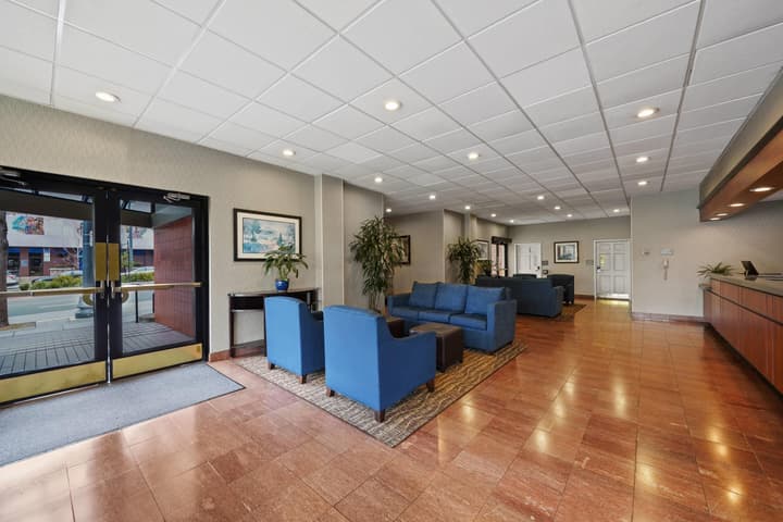 Comfort Inn by the Bay